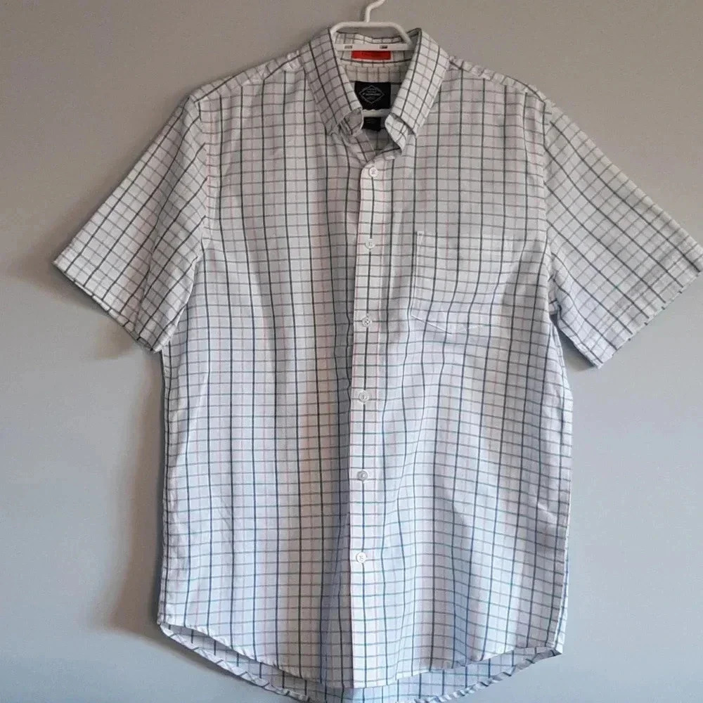 St. John's Bay Men's Collared Short Sleeve Button Down T-Shirt | M